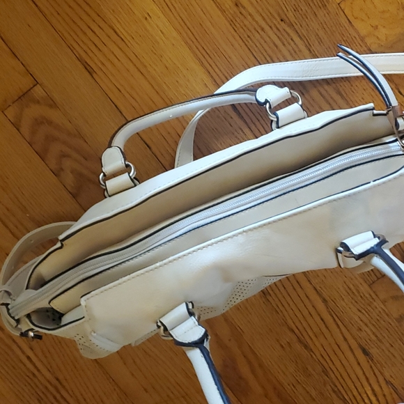 faux leather/vegan satchel bag - Picture 5 of 15